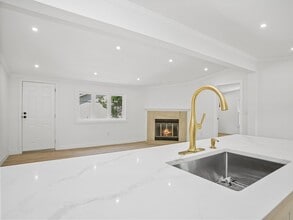 Building Photo - 28 Crescent Park Rd