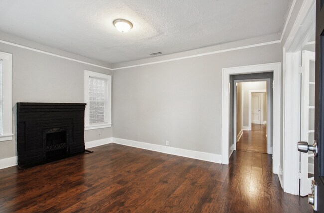 Foto del edificio - 1203 E 38th St