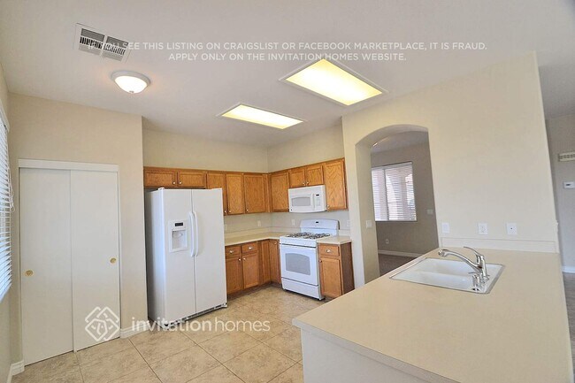 Foto del edificio - 7812 Picnic St