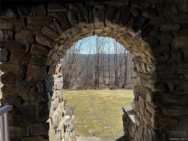 Foto del edificio - 3 Ice House Rd