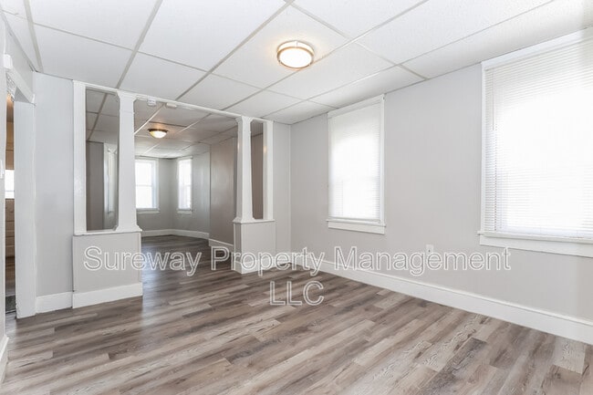 Building Photo - 15 Marshall Ave