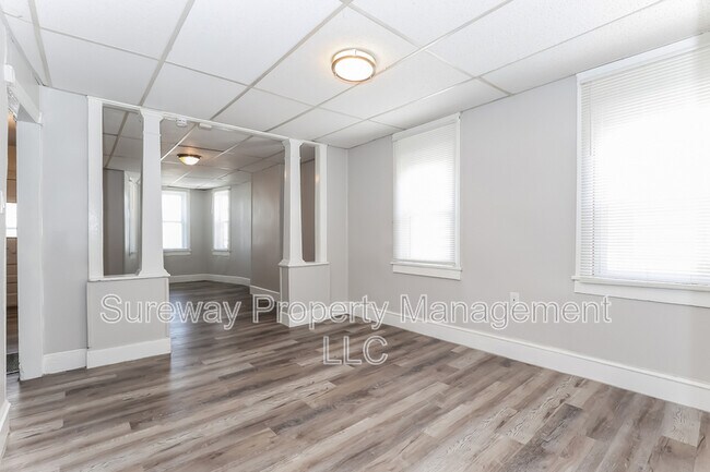 Foto del edificio - 15 Marshall Ave