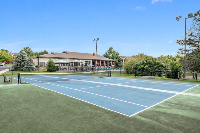 Building Photo - The Racquet Club Apartments