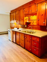 Building Photo - 16 Green St Building Photo - 16 Green St