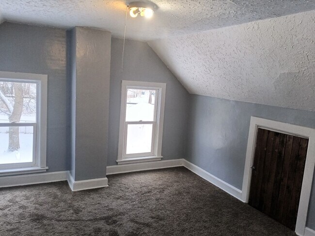 Foto del edificio - House Available for Rent