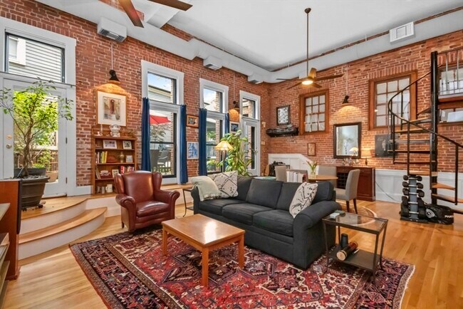 Foto del edificio - 28 Seaverns Ave