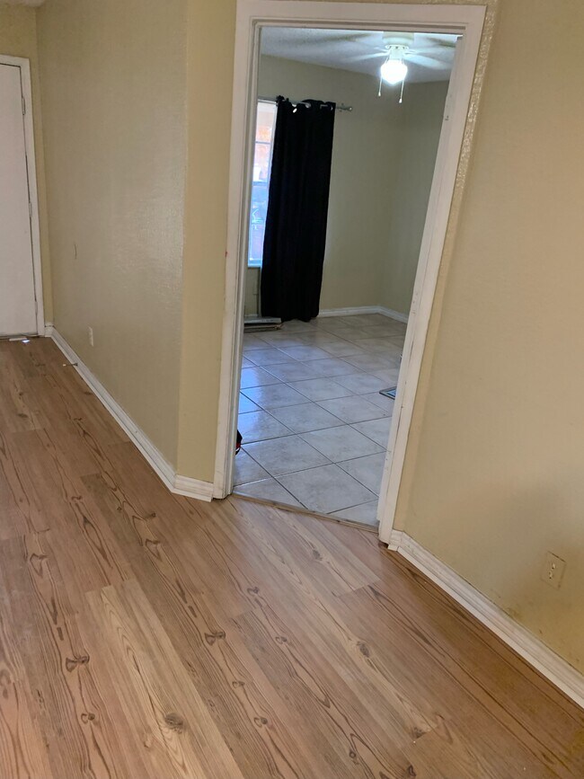 Foto del edificio - 1819 Georgia St