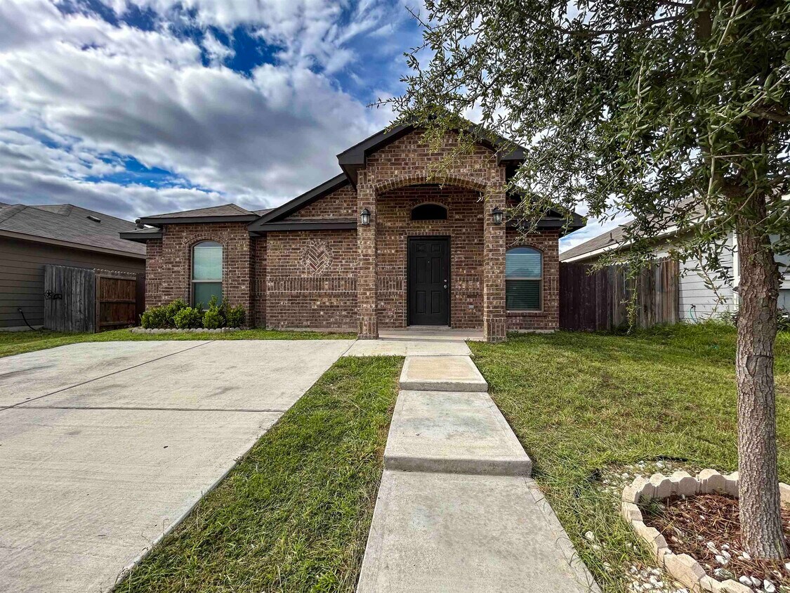 Foto principal - 4404 Peacock St