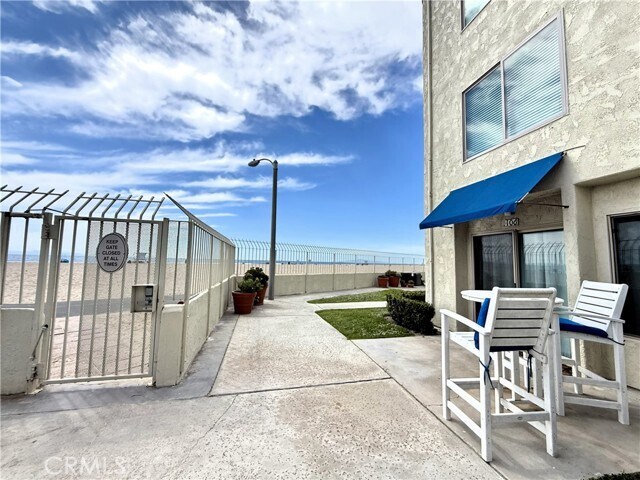 Foto del edificio - 711 Pacific Coast Hwy