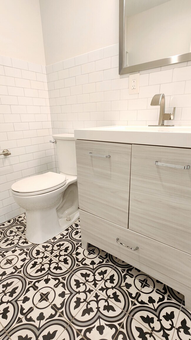 Foto del edificio - 2200 W 32nd St