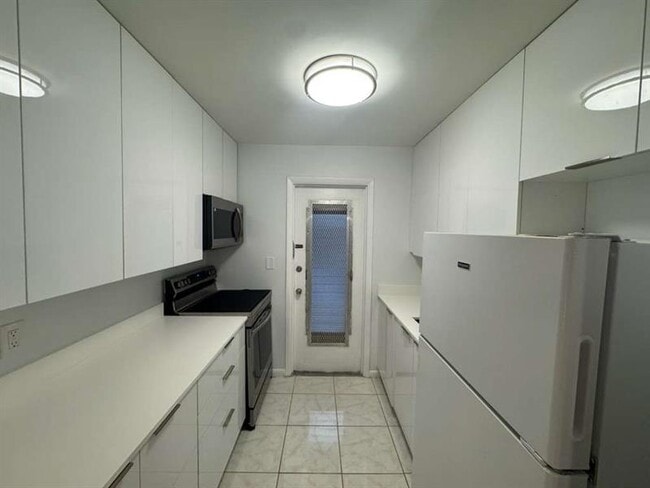 Foto del edificio - 348 S Federal Hwy