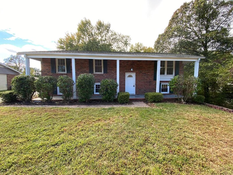 611 Edwards Dr, Fredericksburg, VA 22405 House Rental in