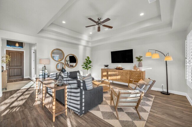 Building Photo - Beautiful 3 Bedroom Home!