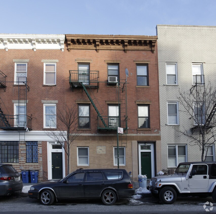 Building Photo - 156 Franklin St