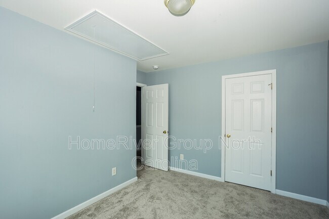 Building Photo - 9815 Treeside Ln