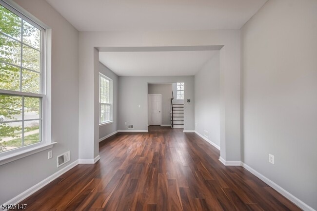 Building Photo - 227 Winding Hill Dr