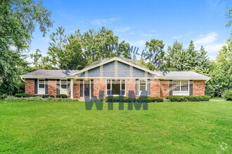 Building Photo - 825 Poplar Creek Dr
