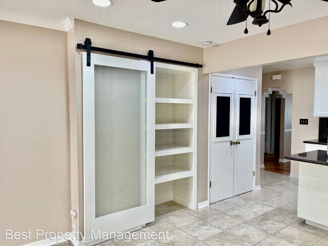 Foto del edificio - 4 br, 2 bath House - 3485 Bernal Ave.