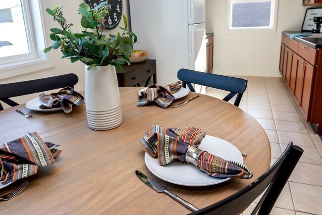 Foto del edificio - 3 Bedroom Homes for rent in Pleasant HIll, IA