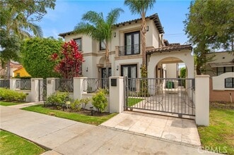 Building Photo - 268 S Clark Dr
