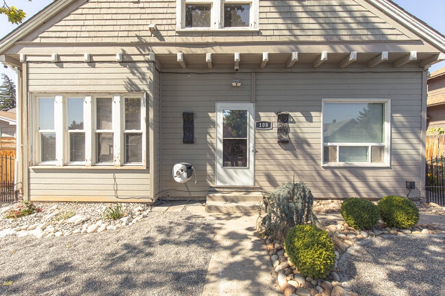 Building Photo - 108 N Cleveland Ave