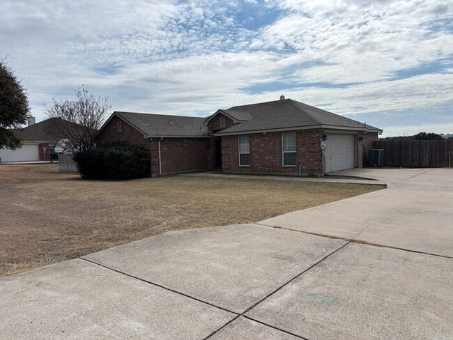 Building Photo - 112 Pepperbush Ln