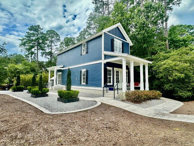 Foto del edificio - Large Modern Loft Home in Downtown Bluffton!