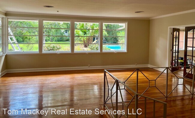 Foto del edificio - 4 br, 4 bath House - 662 Sunset Blvd.