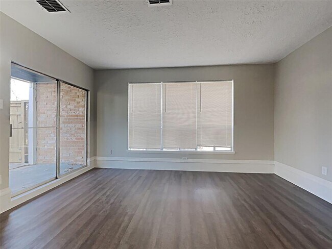 Building Photo - 11811 Rowood Dr