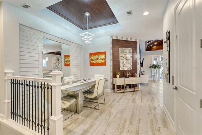 Building Photo - Beautiful Annual furnished 3 bed/3 bath ho...