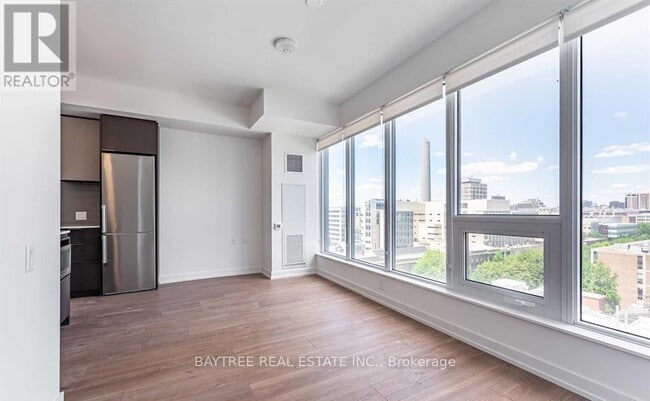 Building Photo - 203 College St