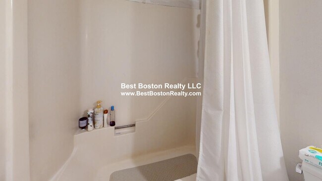 Foto del edificio - 175 Beacon St