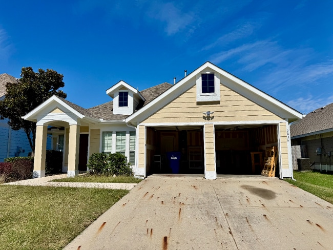 Building Photo - 9836 Wild Ginger Dr