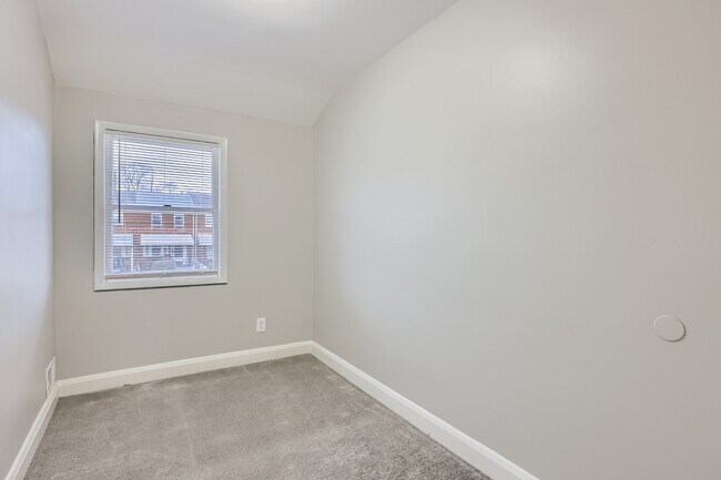 Photo - 1029 Middlesex Rd Townhome