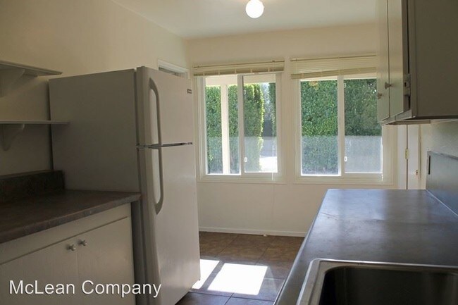 Foto del edificio - 810 E Sunny Dunes Rd