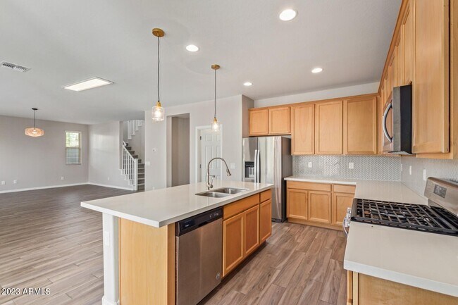 Building Photo - 4482 S Montana Dr