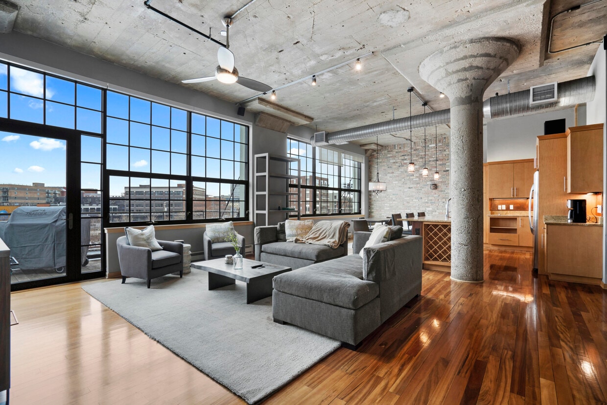 Foto principal - 311 E Erie St