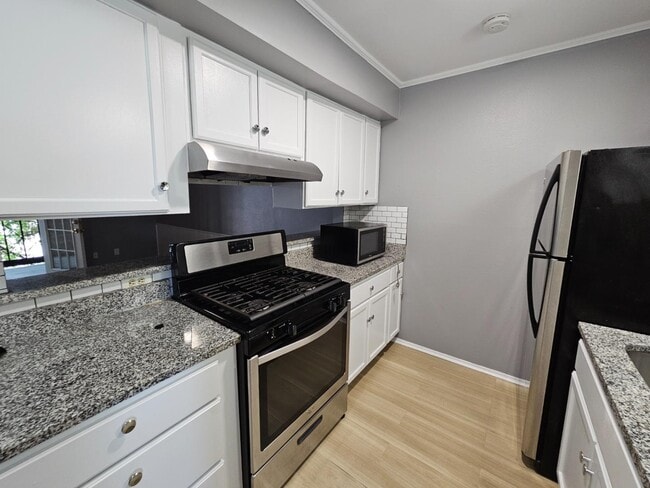 Building Photo - 2708 Windswept Cove