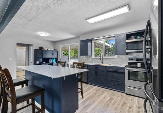 Foto del edificio - 2047 10th Ave