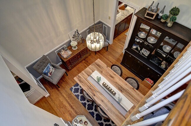 Foto del edificio - Spacious Condo in Ghent Square!
