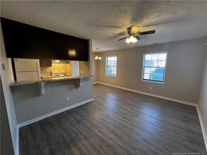 Building Photo - 1429 Ireland Dr