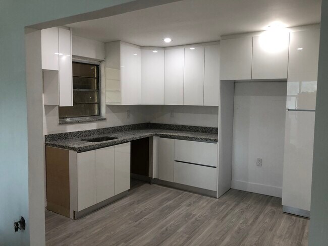 Foto del edificio - 17150 NE 23rd Ave