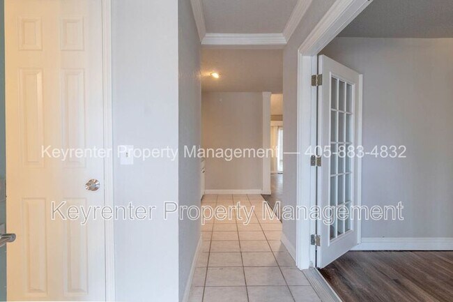 Foto del edificio - 732 Westridge Ct