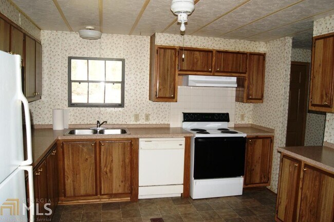 Building Photo - 236 Duck Rd