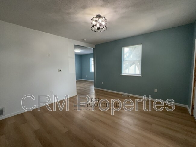 Foto del edificio - 1110 N Apperson Way