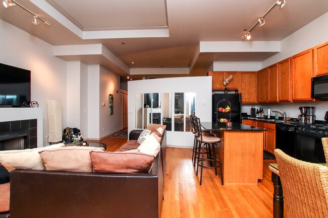 Foto del edificio - 208 W Washington St