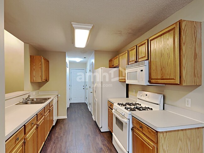 Foto del edificio - 4604 Young Deer Dr