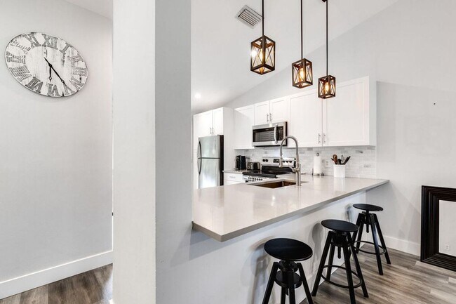 Foto del edificio - 13155 Chadwick Ct