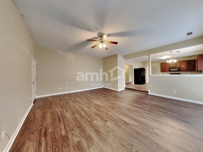 Foto del edificio - 4951 Wewatta St SW