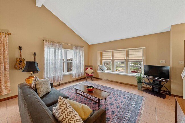 Foto del edificio - 8401 Los Ranchos Dr